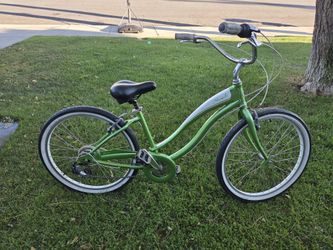 Giant Simple Single Beach Cruiser Bicycle