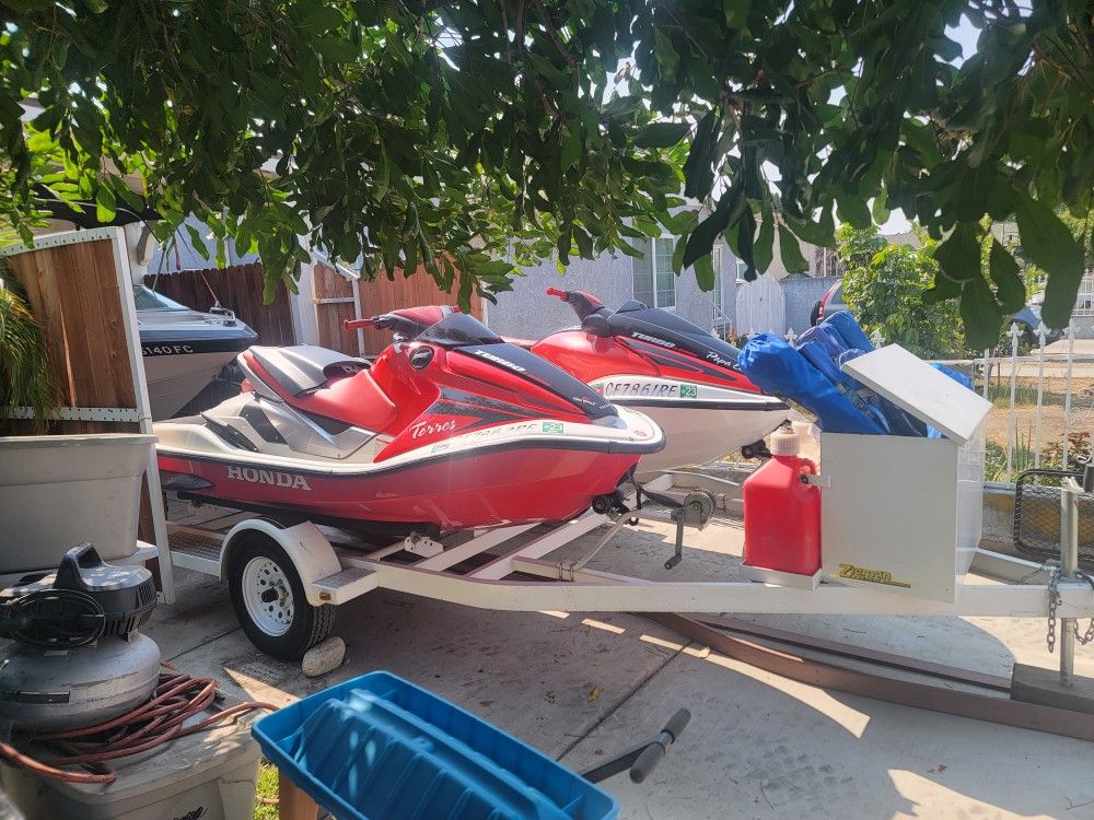 2 Honda Jetskis; 100hrs; Great Shape