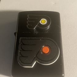 Philadelphia Flyers fliptop lighter new without fluid