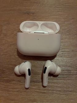Apple AirPods Pro with Charging Case