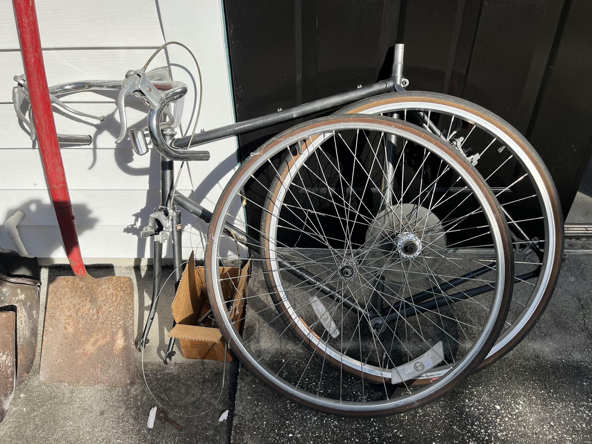 VINTAGE BIKE/BICYCLE