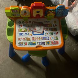 VTech Learning Desk 