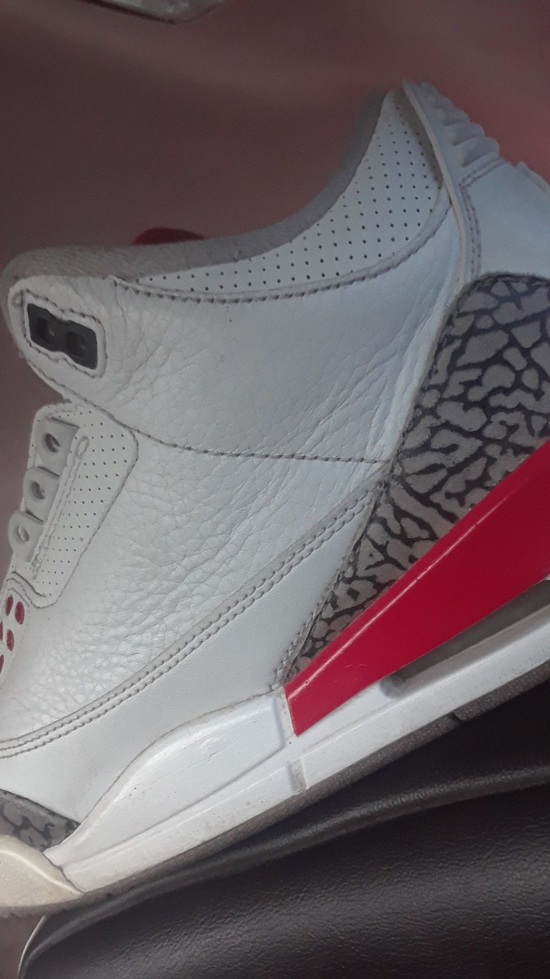 8 1/2 white and red Jordans