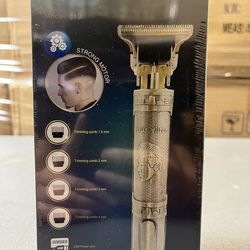 Men’s grooming hair clipper and beard trimmer