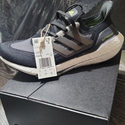 Adidas Running Shoes 👟