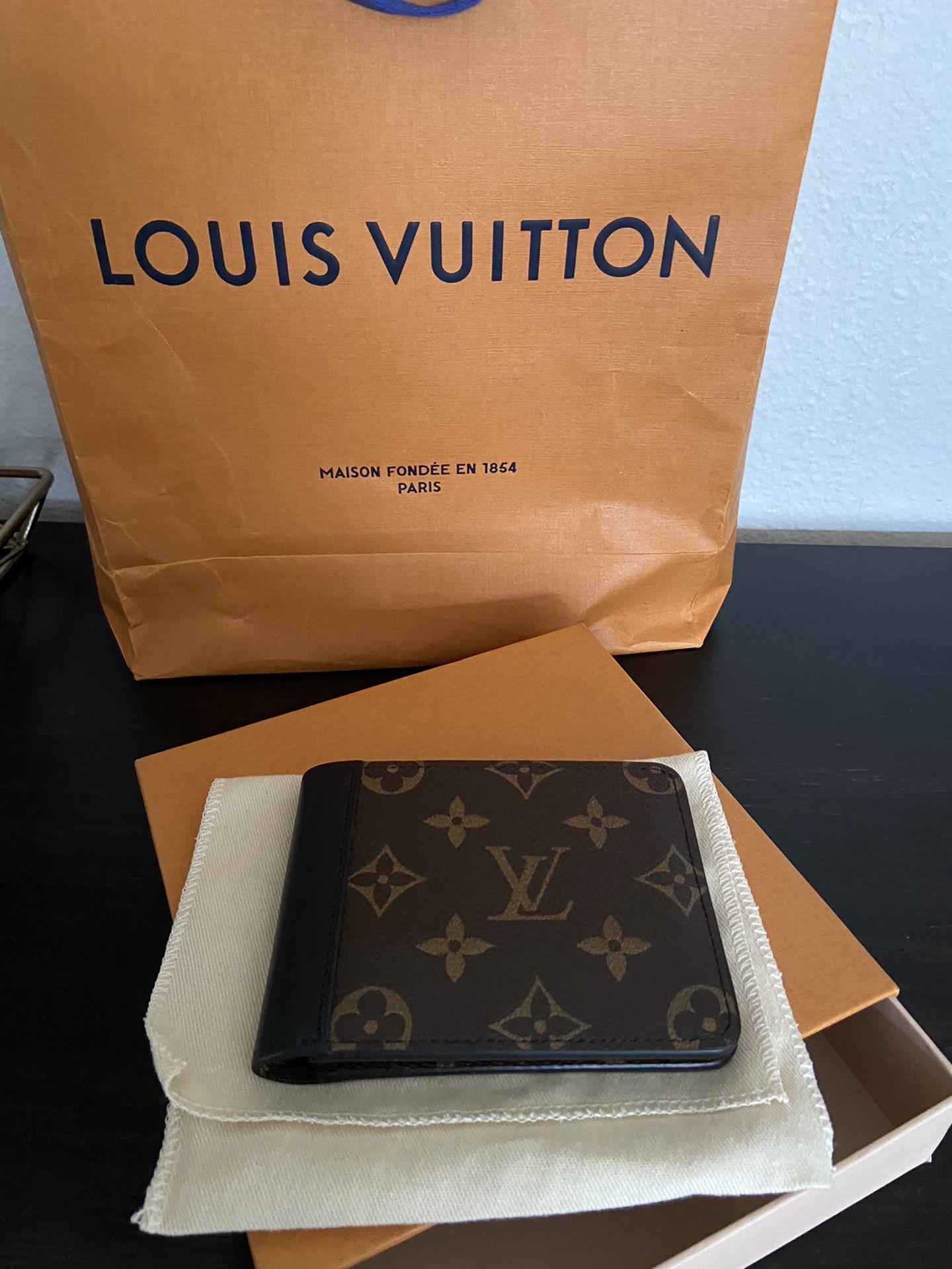 Louis Vuitton men wallet