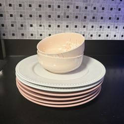 Plates & Bowls