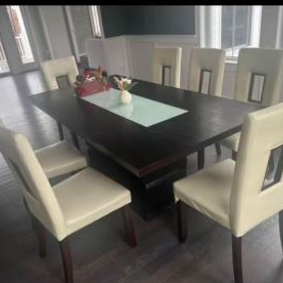 Dinner Room Table And Chairs