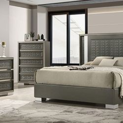 Brand New Grey 4pc Queen Bedroom Set (Available In Eastern King)