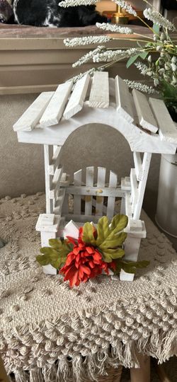 White Wooden Decorative Gazebo Birdhouse