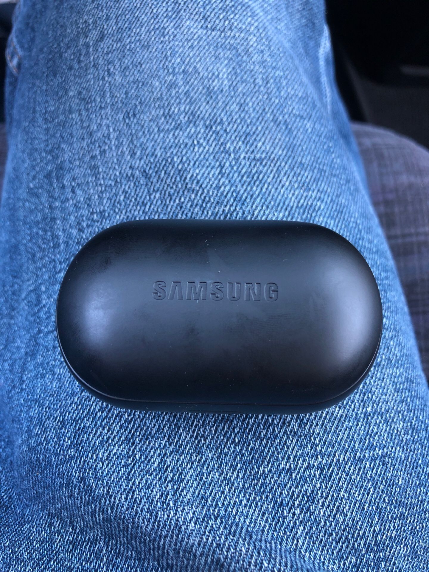 Samsung icon x 2018 version w/ charger