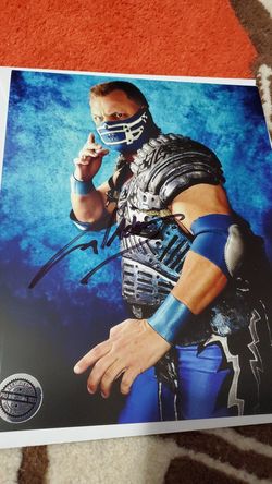 8 x 10 Autographed photo of wrestling superstar Glacier