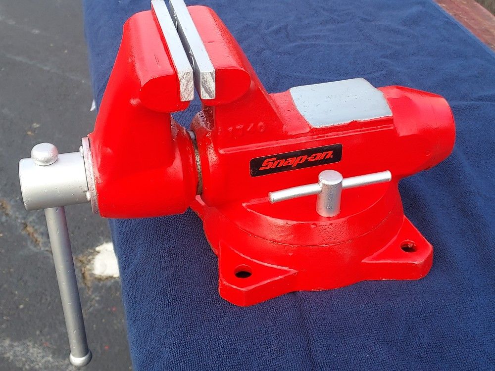 1980s Snap on Wilton Bench Vise Swivel mounted Base for Sale in