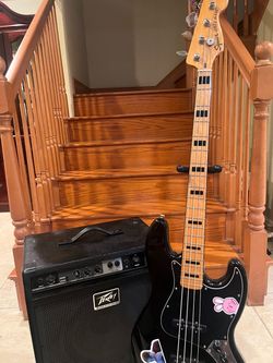 Squier Classic Vibe Jazz Bass w/ Peavey Max 112 Bass Amp
