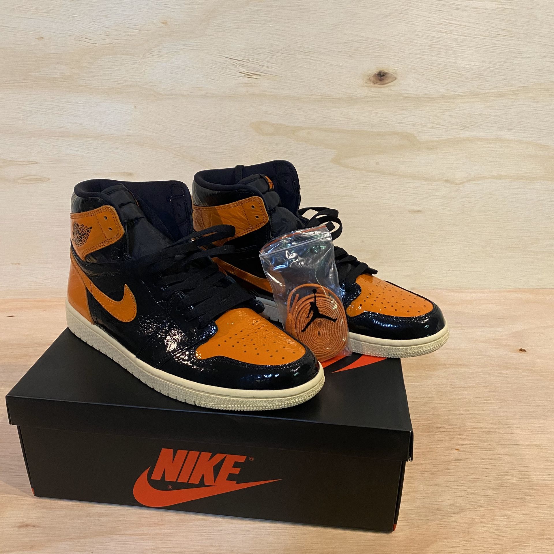 Shattered Backboard 1s. Sz 10.5