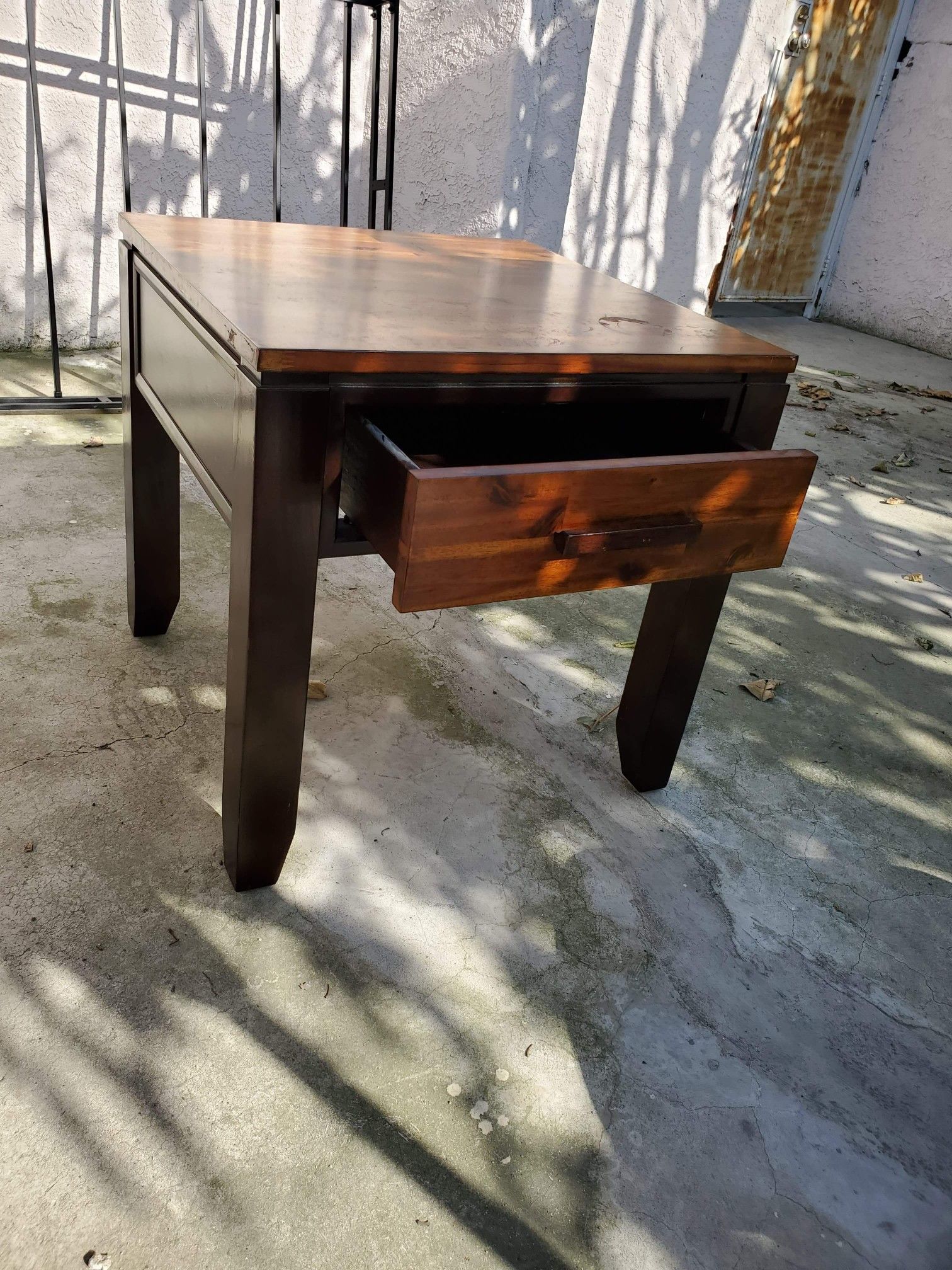 Nightstand end table