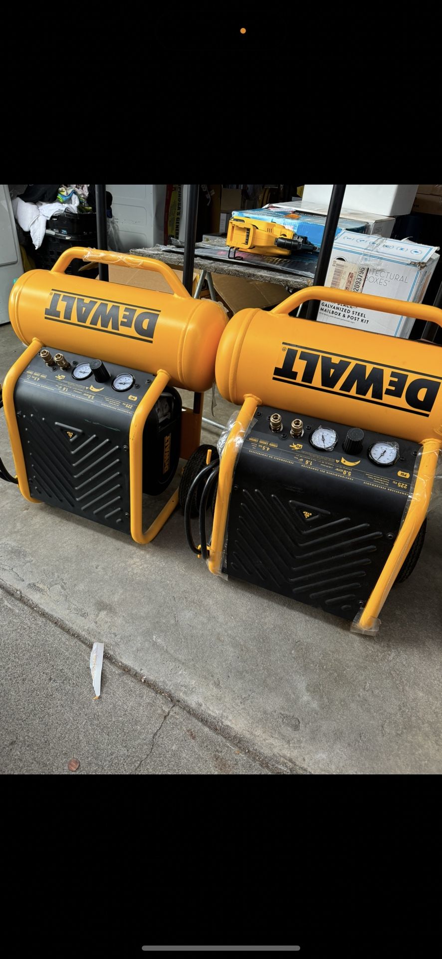 DEWALT 4.5 Gal. Portable Electric Air Compressor