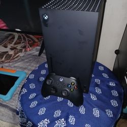 3 MONTH OLD XBOX SERIES X