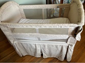 Arm’s Reach Cosleeper bassinet