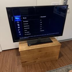 46” Samsung. Extra Screen For The Big Game, 