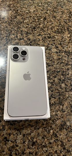 Apple 15 pro max 256 gb 100 percent battery