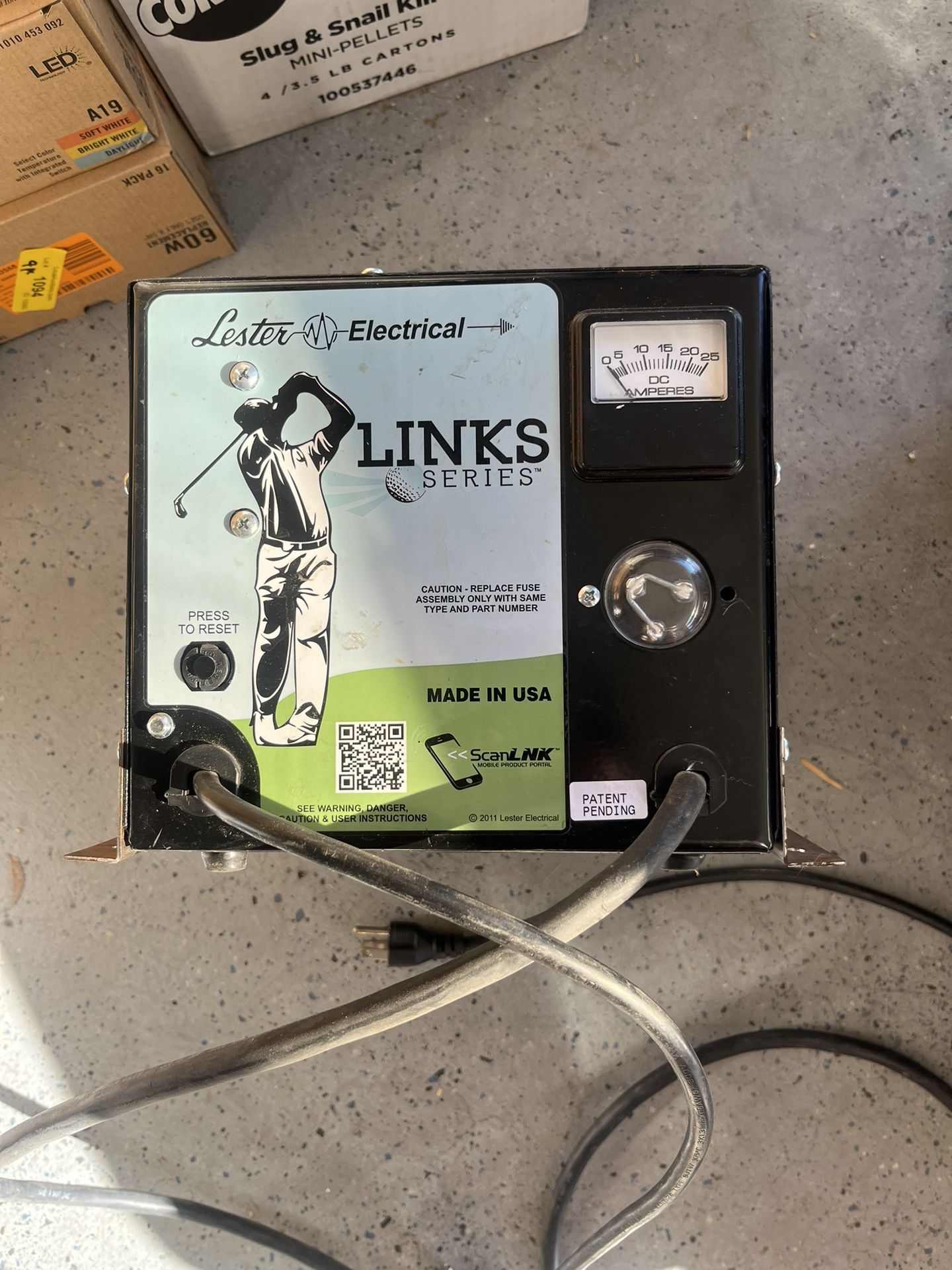 Lester Links Series Model 25970 Golf Cart Battery Charger