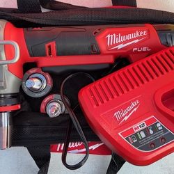 Milwaukee Pex Expander M12 Fuel 