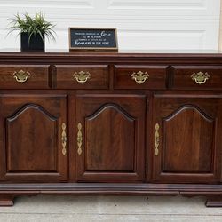 Beautiful Dark Solid Wood “Kincaid” Buffet/Tv Stand/Dresser