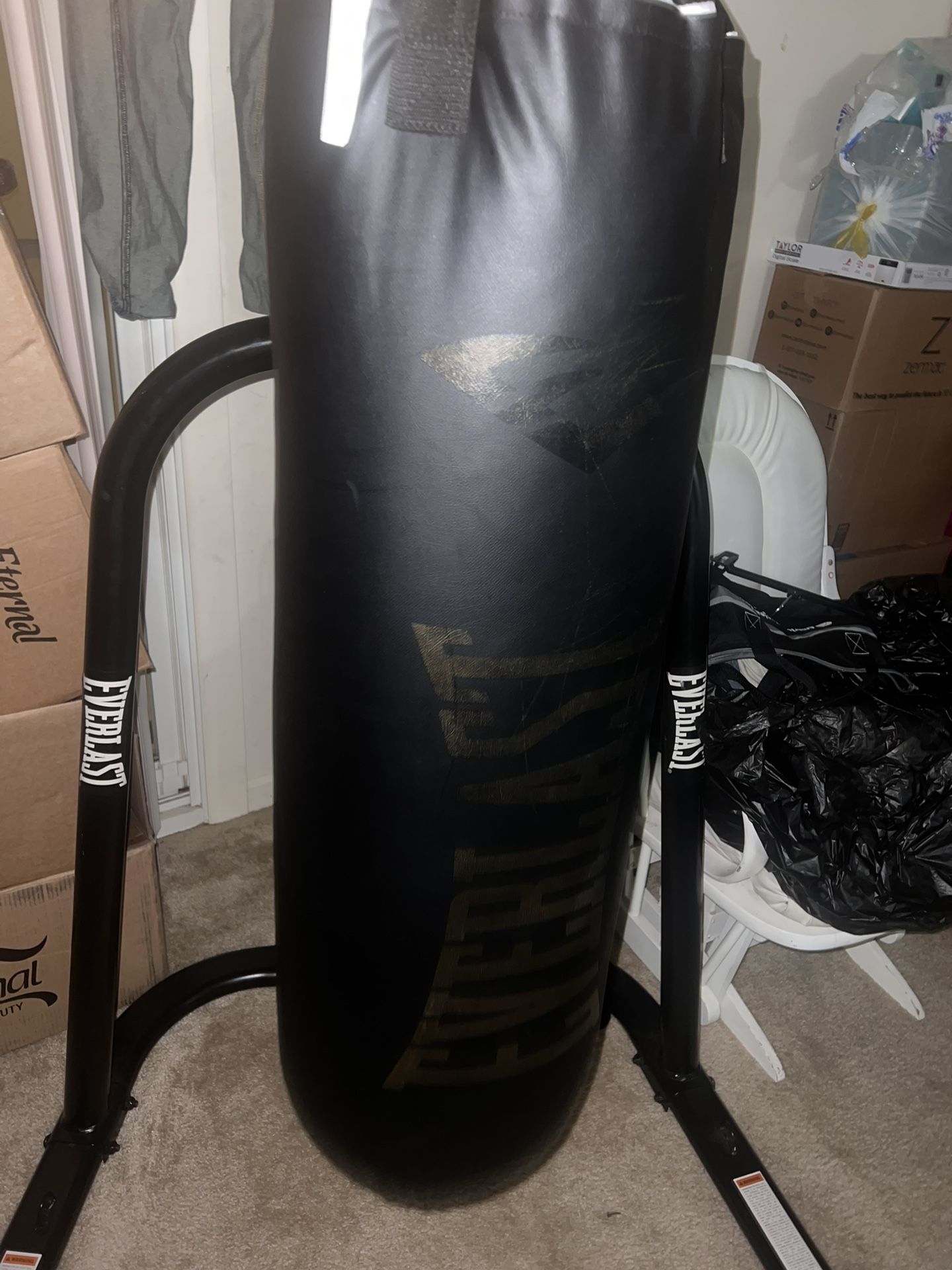 Everest Punching Bag stand included