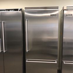 Viking 36”Wide Built In Bottom Freezer 5Series Refrigerator In Stainless Steel