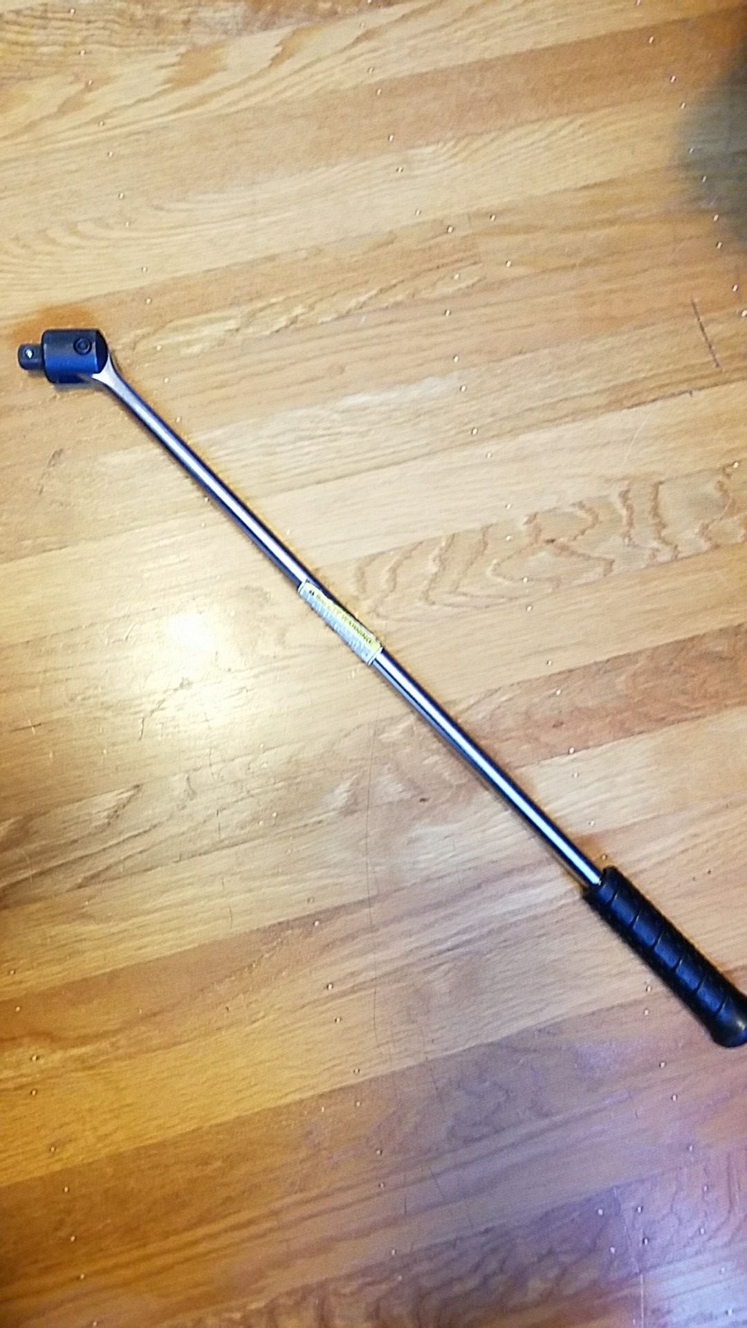 Duralast 72 -121 Chrome Round Head 24" Socket Wrench 1/2" Drive Breaker Bar