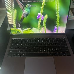 HUAWEI MateBook X Pro Laptop, Touchscreen, Ultra-Slim & Light Metallic Body