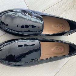 Clarks Patent Leathers Loafers Size 6