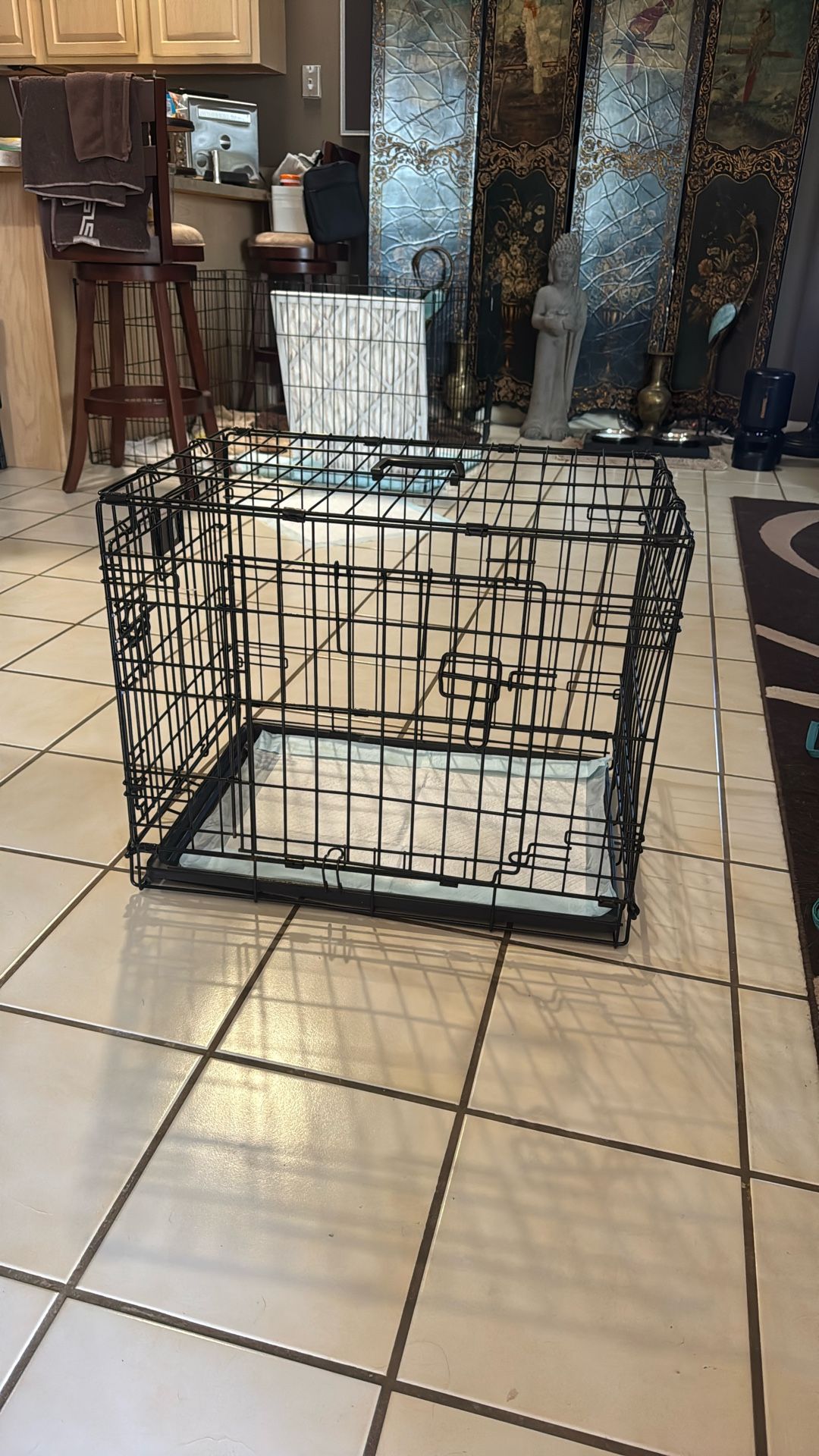 17x24 Dog Crate. Works Great! 