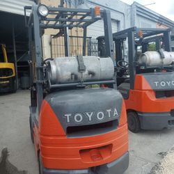FORKLIFT TOYOTA $7999