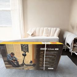 6393483 Segway G30 Max Electric scooter 40.4 range and 18.6 mph 