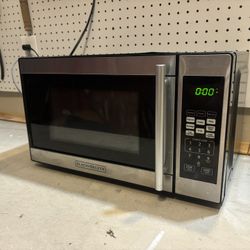 Black + Decker Microwave – Stainless Steel – Works Perfect