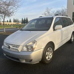 2008 KIA Sedona