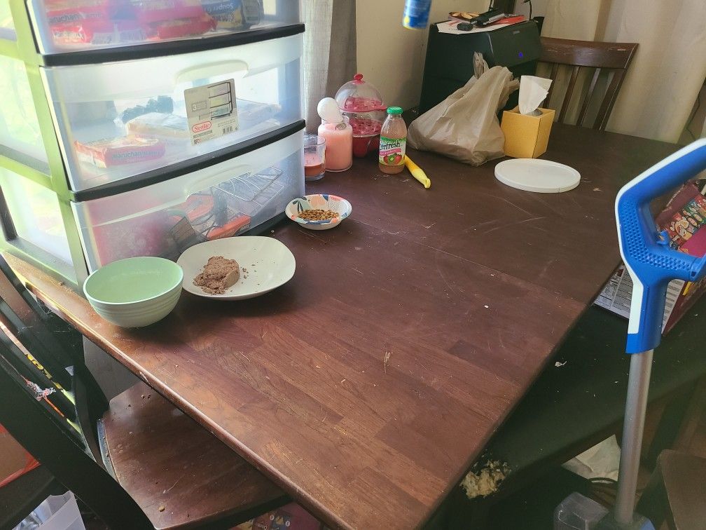 Nice 4x6 Dining Room Table
