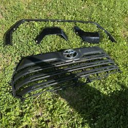 Tundra Car Grille