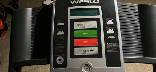 Weslo cadence af 5.1 treadmill for Sale in Houston TX OfferUp