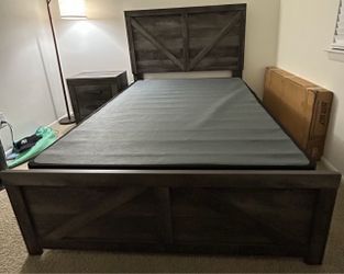 🛏️ ASHLEY WYNNLOW FULL BEDROOM SET