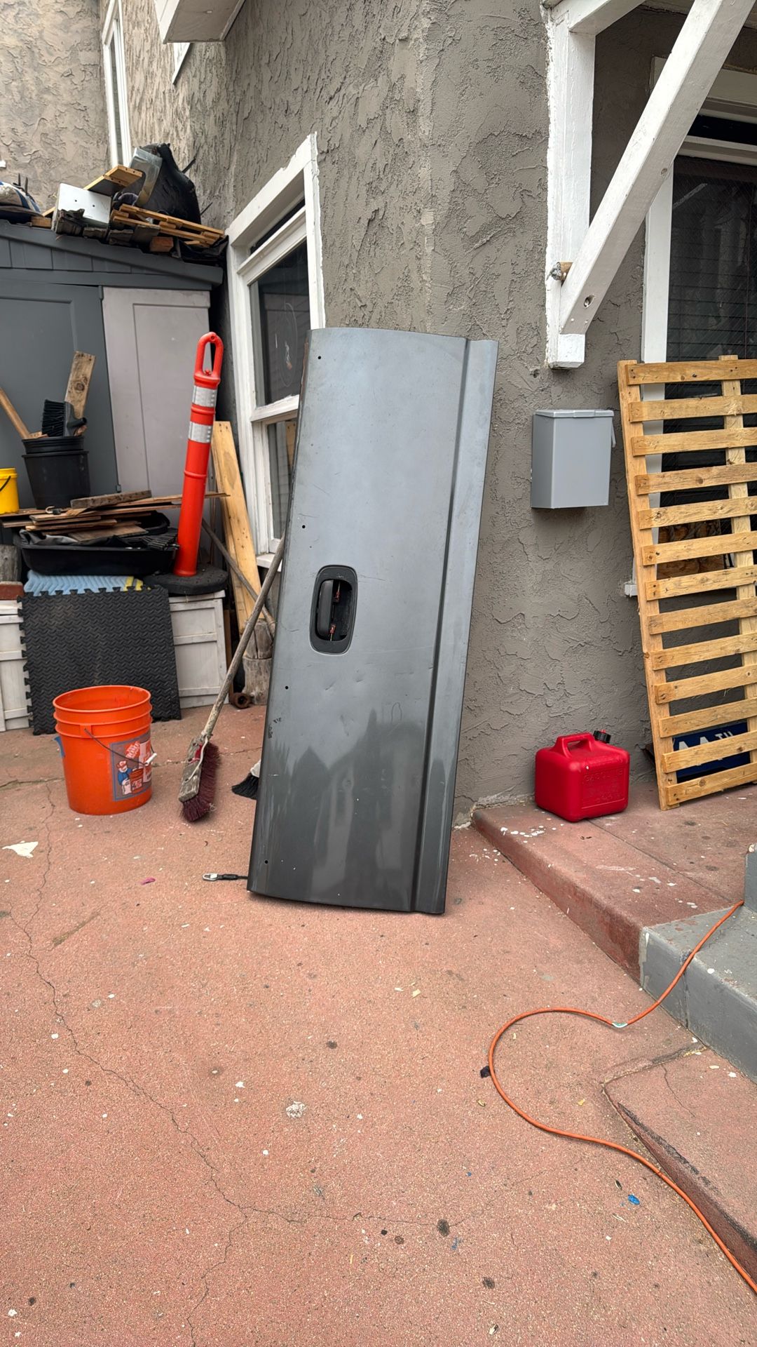 Tail Gate And Hardware