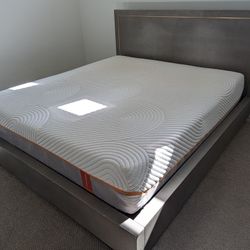 Restoration hardware Bed W/Tempurpedic Mattress 