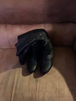 Black leather boots (Senula 8 and a half)
