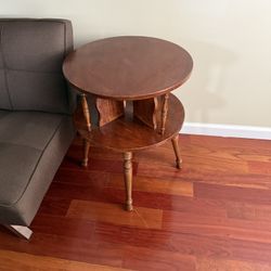 Side  Tabke