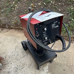 Snap On FM140A MIG Welder And Spool Gun