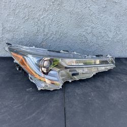 2020-2022 TOYOTA COROLLA RIGHT LED HEADLIGHT  OEM 