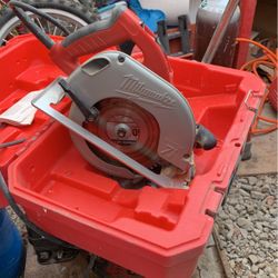 Milwaukee circular saw 15 amp used not abused