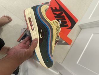 Sean Weatherspoon Air Max Size 8.5